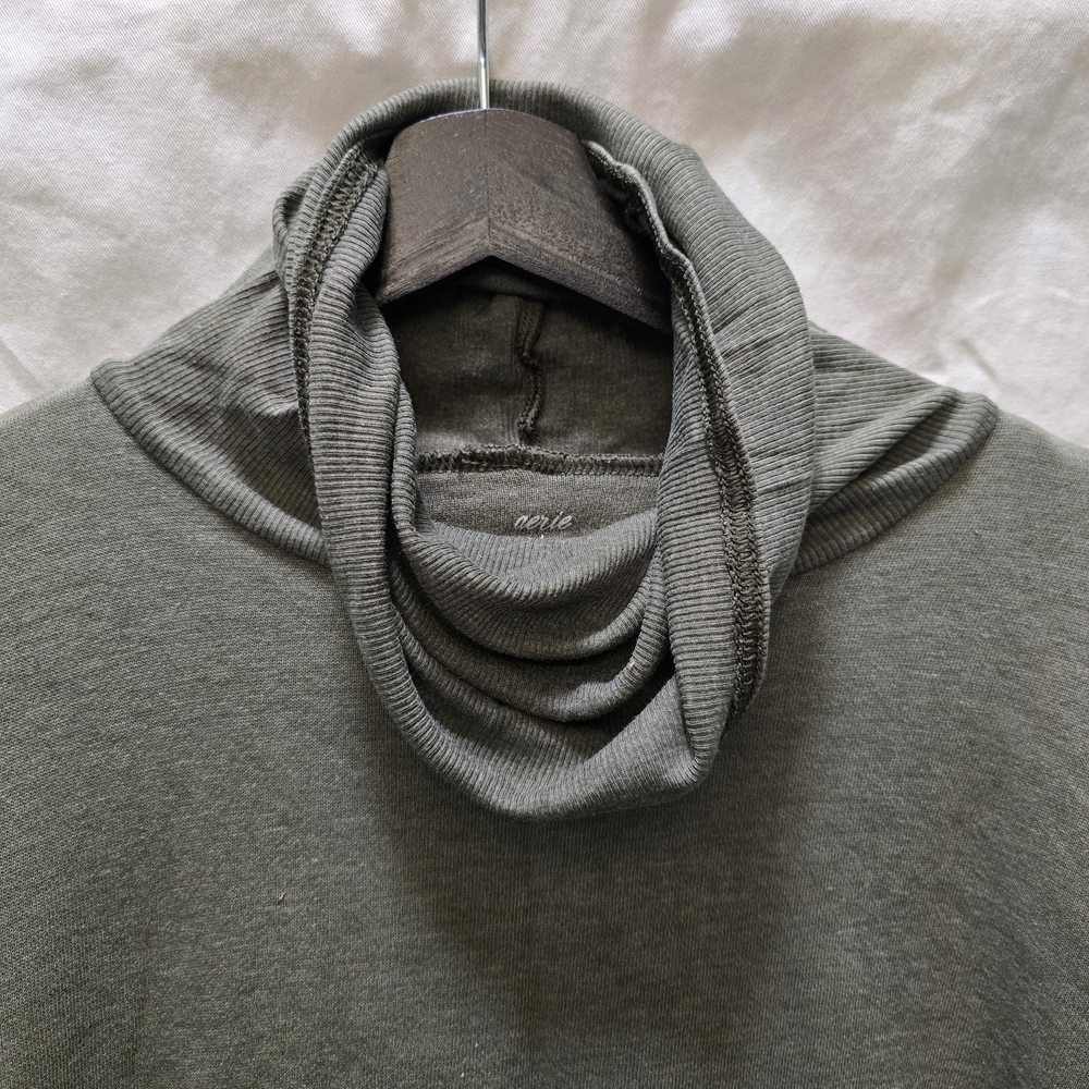 Aerie Women's Olive Green Cowlneck Turtleneck Sweatshirt Oversized Small Raw Hem - Picture 2 of 9
